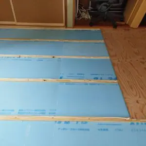 1655546652021-300x300.jpg